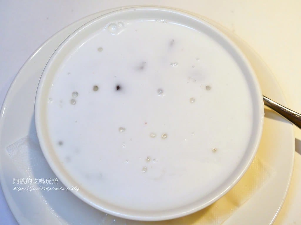 【新北美食】瓦城泰國料理-板橋店,用餐環境佳,必吃檸檬魚、松阪豬、摩摩喳喳! - 第48張圖 30