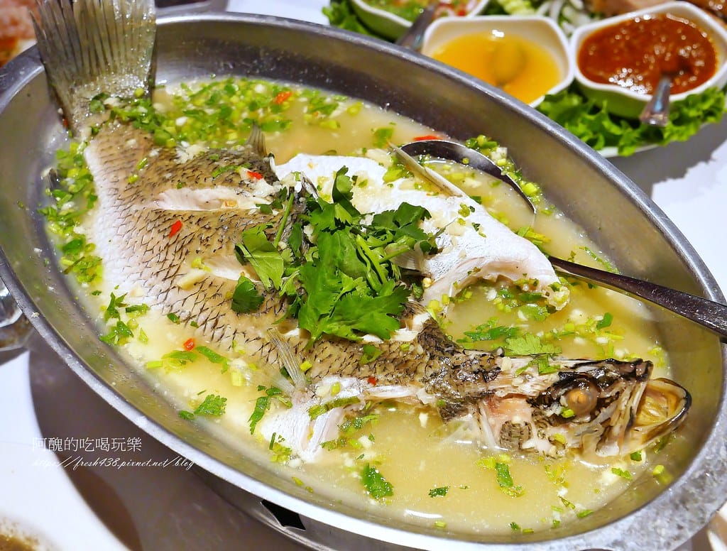 【新北美食】瓦城泰國料理-板橋店,用餐環境佳,必吃檸檬魚、松阪豬、摩摩喳喳! - 第41張圖 28