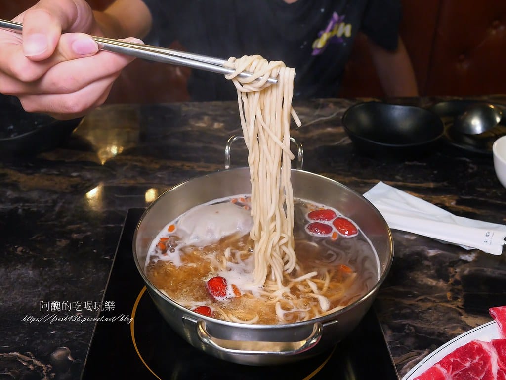 【台北美食】丰明殿 第一涮涮鍋殿堂-民權東殿,中山區火鍋推薦,食材鮮美,飲料、冰淇淋無限享用。 - 第49張圖 50