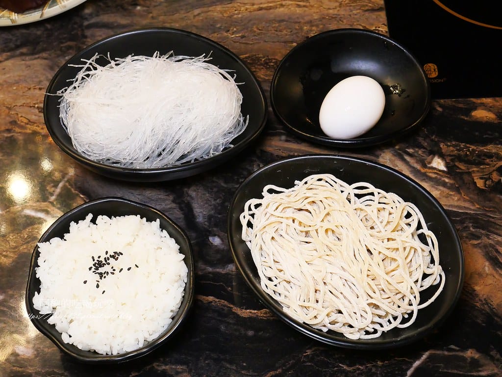 【台北美食】丰明殿 第一涮涮鍋殿堂-民權東殿,中山區火鍋推薦,食材鮮美,飲料、冰淇淋無限享用。 - 第28張圖 29