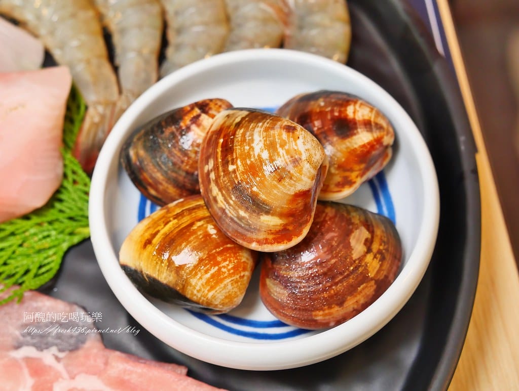 【新北美食】侯黑鍋物-蘆洲店,一個人也能吃酸菜鍋,免服務費超划算。 - 第45張圖 28