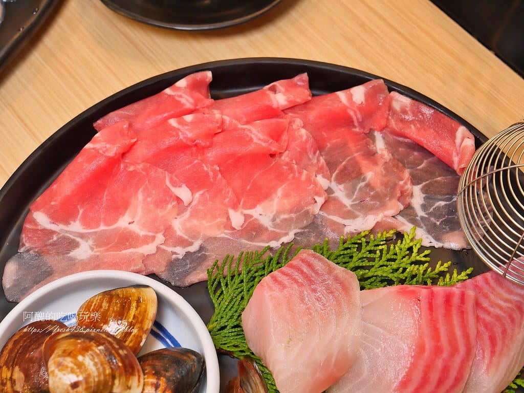 【新北美食】侯黑鍋物-蘆洲店,一個人也能吃酸菜鍋,免服務費超划算。 - 第44張圖 30