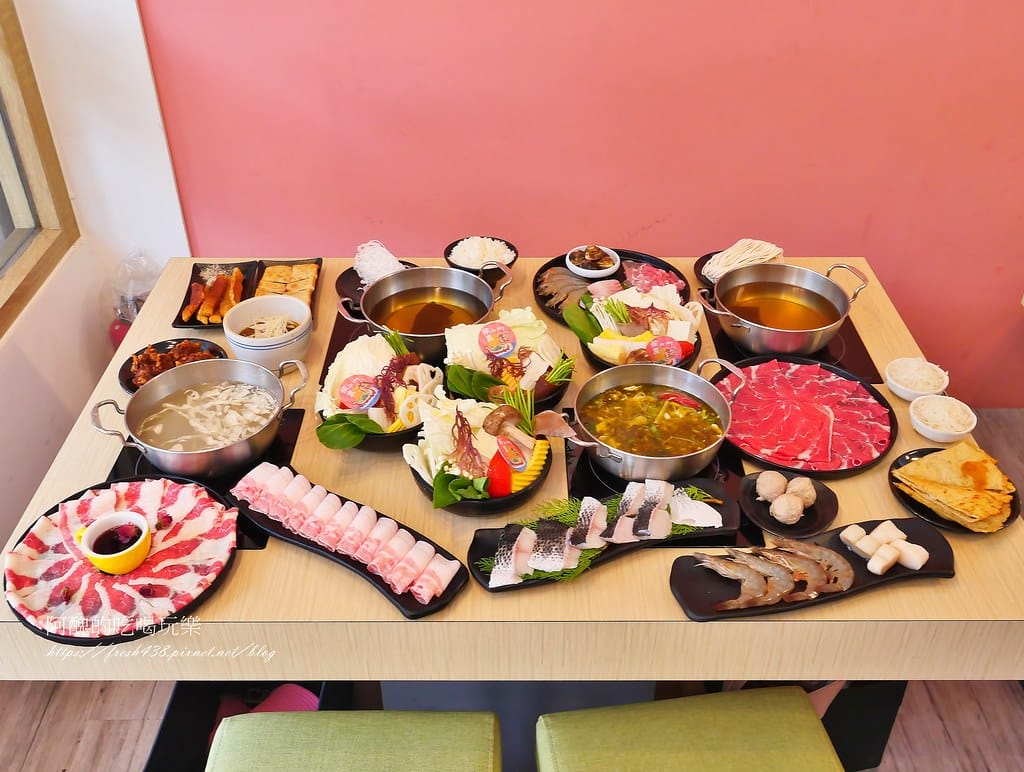 【新北美食】侯黑鍋物-蘆洲店,一個人也能吃酸菜鍋,免服務費超划算。 - 第56張圖 38