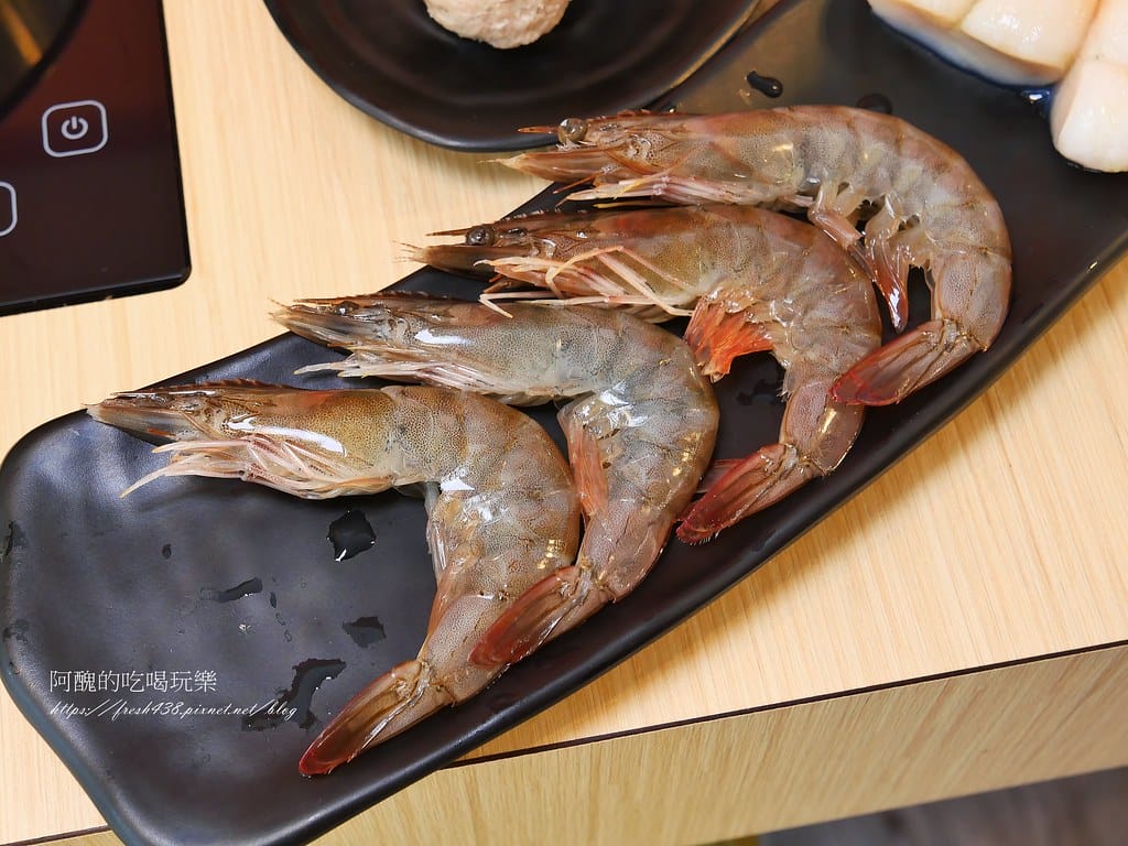 【新北美食】侯黑鍋物-蘆洲店,一個人也能吃酸菜鍋,免服務費超划算。 - 第32張圖 18-1