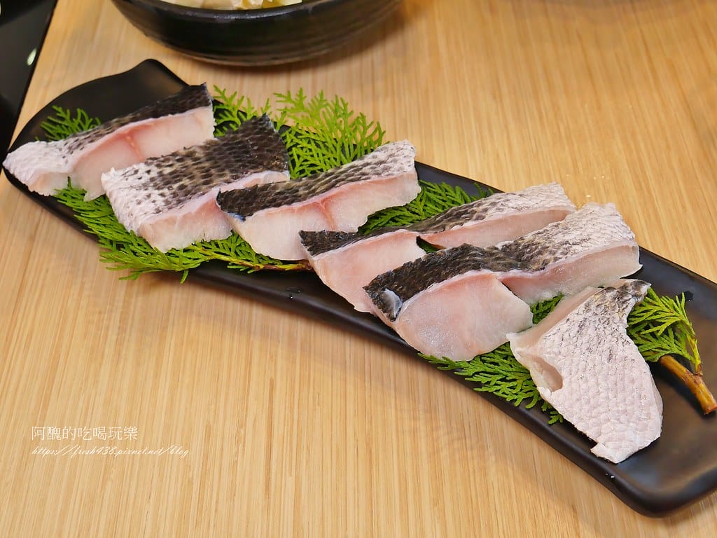 【新北美食】侯黑鍋物-蘆洲店,一個人也能吃酸菜鍋,免服務費超划算。 - 第37張圖 26
