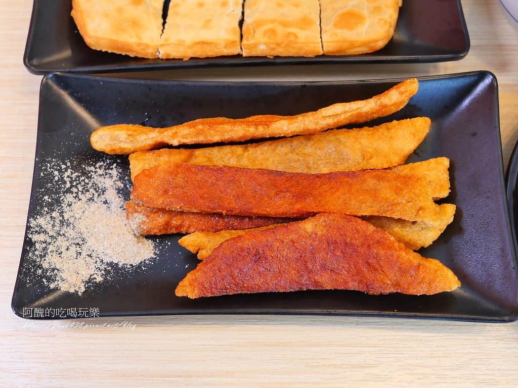 【新北美食】侯黑鍋物-蘆洲店,一個人也能吃酸菜鍋,免服務費超划算。 - 第22張圖 16-4