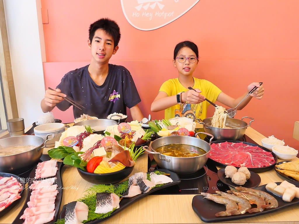 【新北美食】侯黑鍋物-蘆洲店,一個人也能吃酸菜鍋,免服務費超划算。 - 第57張圖 50