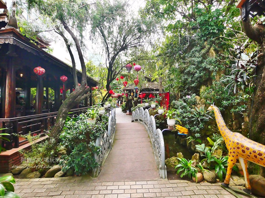 【峴港美食】Huế Xưa Nhà Hàng & Cafe(老地方餐廳),古色古香的庭園餐廳。(#4045678788) - 第6張圖 2