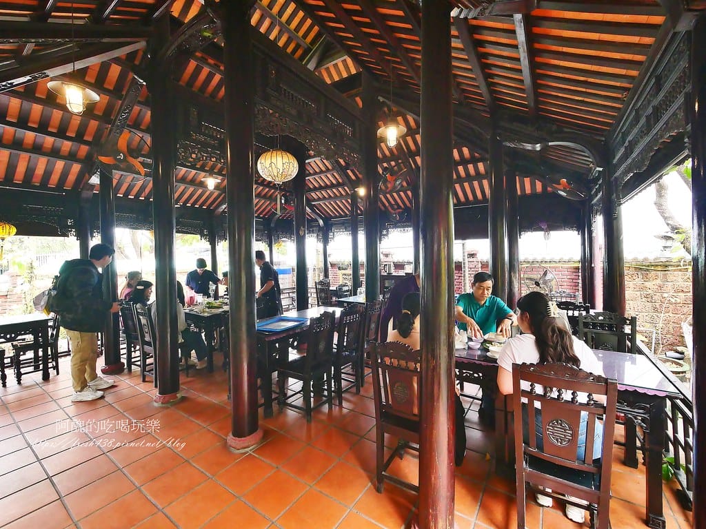【峴港美食】Huế Xưa Nhà Hàng & Cafe(老地方餐廳),古色古香的庭園餐廳。 - 第11張圖 5