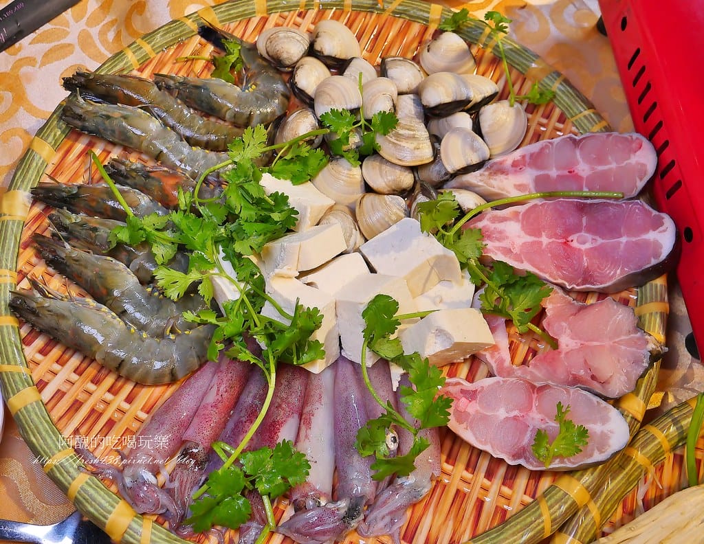 【峴港美食】Huế Xưa Nhà Hàng & Cafe(老地方餐廳),古色古香的庭園餐廳。(#4045678788) - 第34張圖 29
