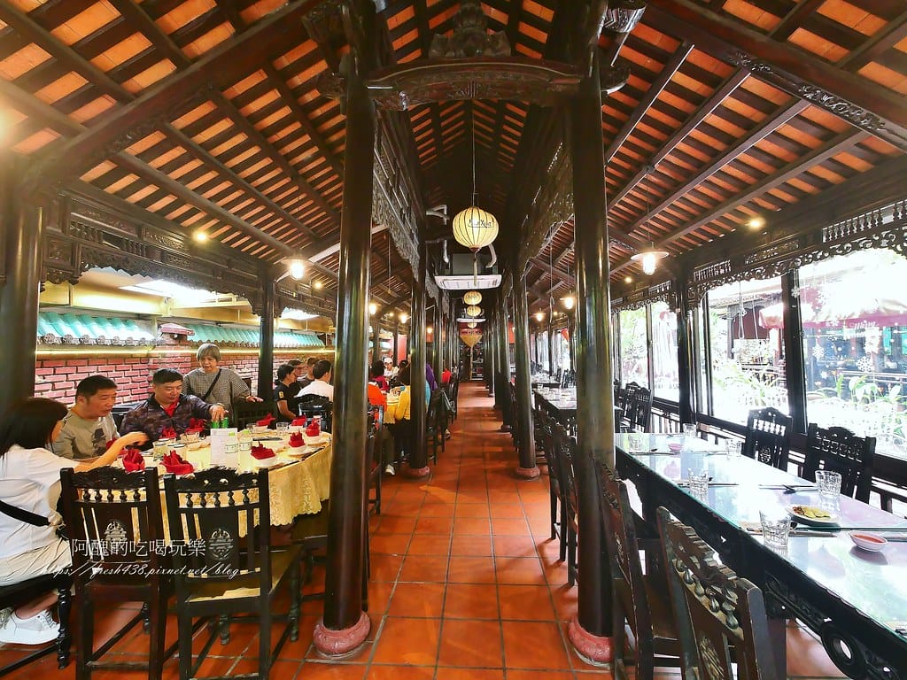 【峴港美食】Huế Xưa Nhà Hàng & Cafe(老地方餐廳),古色古香的庭園餐廳。 - 第12張圖 8