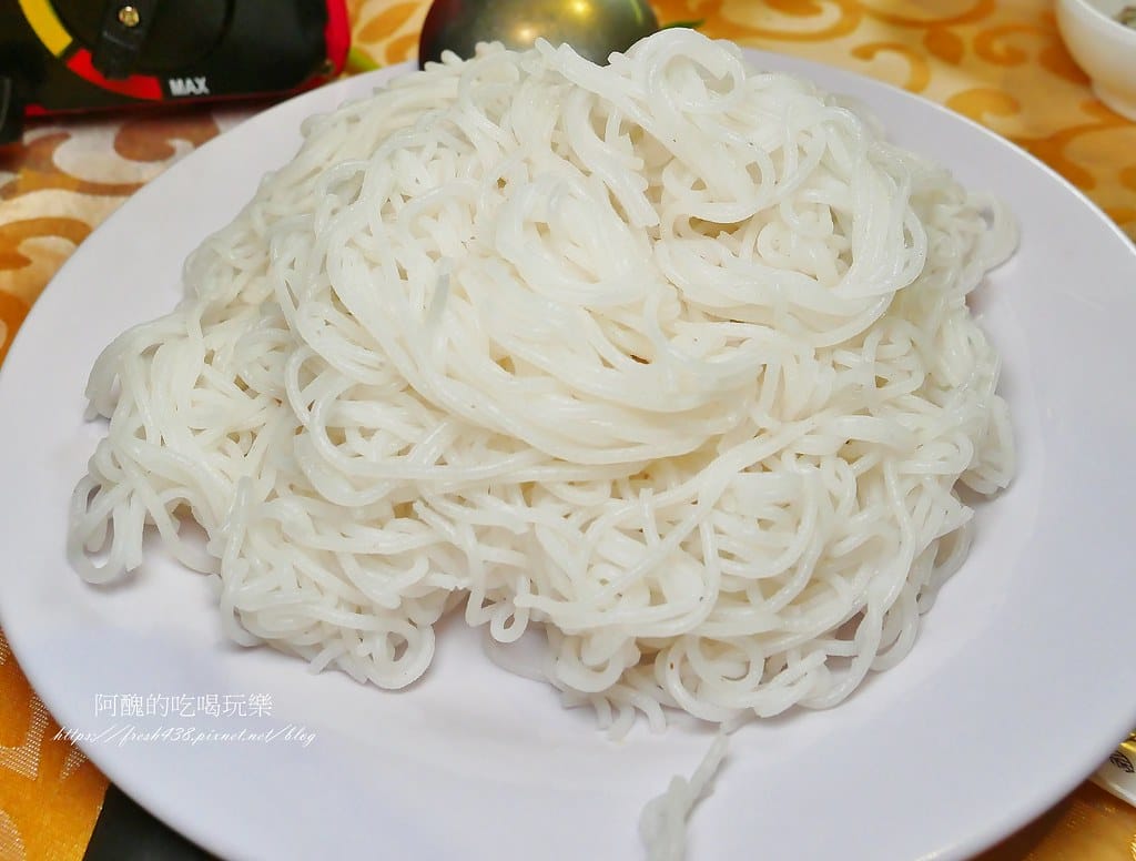 【峴港美食】Huế Xưa Nhà Hàng & Cafe(老地方餐廳),古色古香的庭園餐廳。(#4045678788) - 第37張圖 32