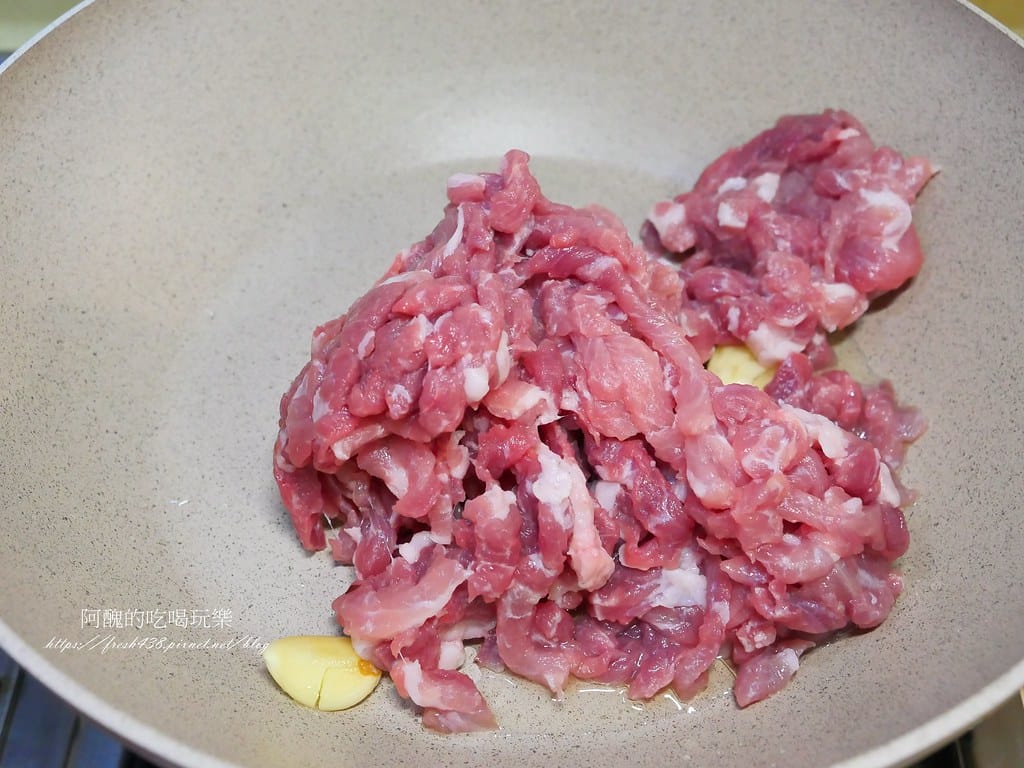 水蓮炒肉絲,清脆爽口,這樣煮不會過老,好吃度破表。 - 第6張圖 P1067053