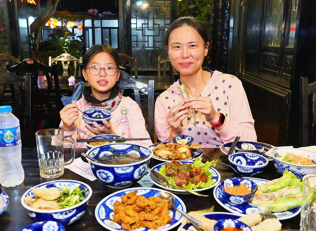 【越南美食】Lê Bá Truyền II Garden Restaurant,日式建築超吸睛,會安風味餐,必吃高樓麵(Cao lầu)。 - 第30張圖 25