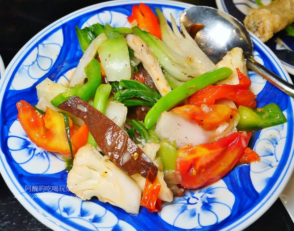 【越南美食】Lê Bá Truyền II Garden Restaurant,日式建築超吸睛,會安風味餐,必吃高樓麵(Cao lầu)。 - 第25張圖 19