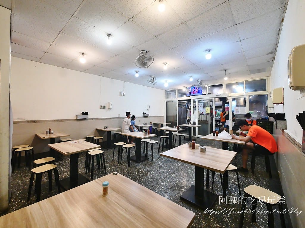 【新店區美食】新店區早午餐、晚餐、宵夜吃什麼?七張米粉湯等您來嘗鮮。 - 第7張圖 4