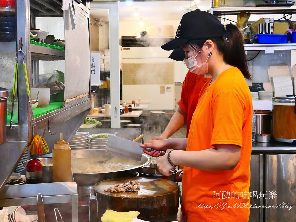【新店區美食】新店區早午餐、晚餐、宵夜吃什麼?七張米粉湯等您來嘗鮮。 - 第12張圖 10