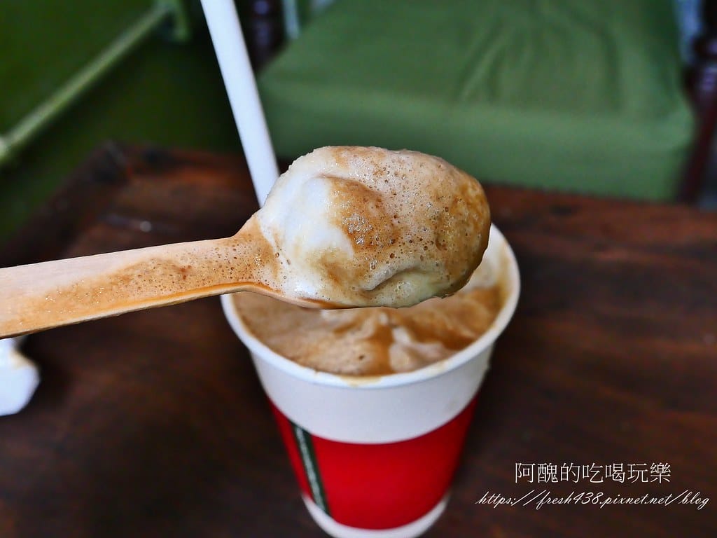【河內美食】Cộng Cà Phê連鎖咖啡廳,越共咖啡這裡喝,必點椰子咖啡冰沙! - 第21張圖 21-2