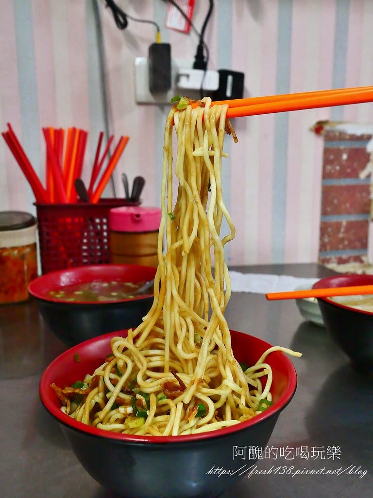 【新北美食】68小吃,來猴硐必吃礦工麵、豬油飯,平價美味,寵 14