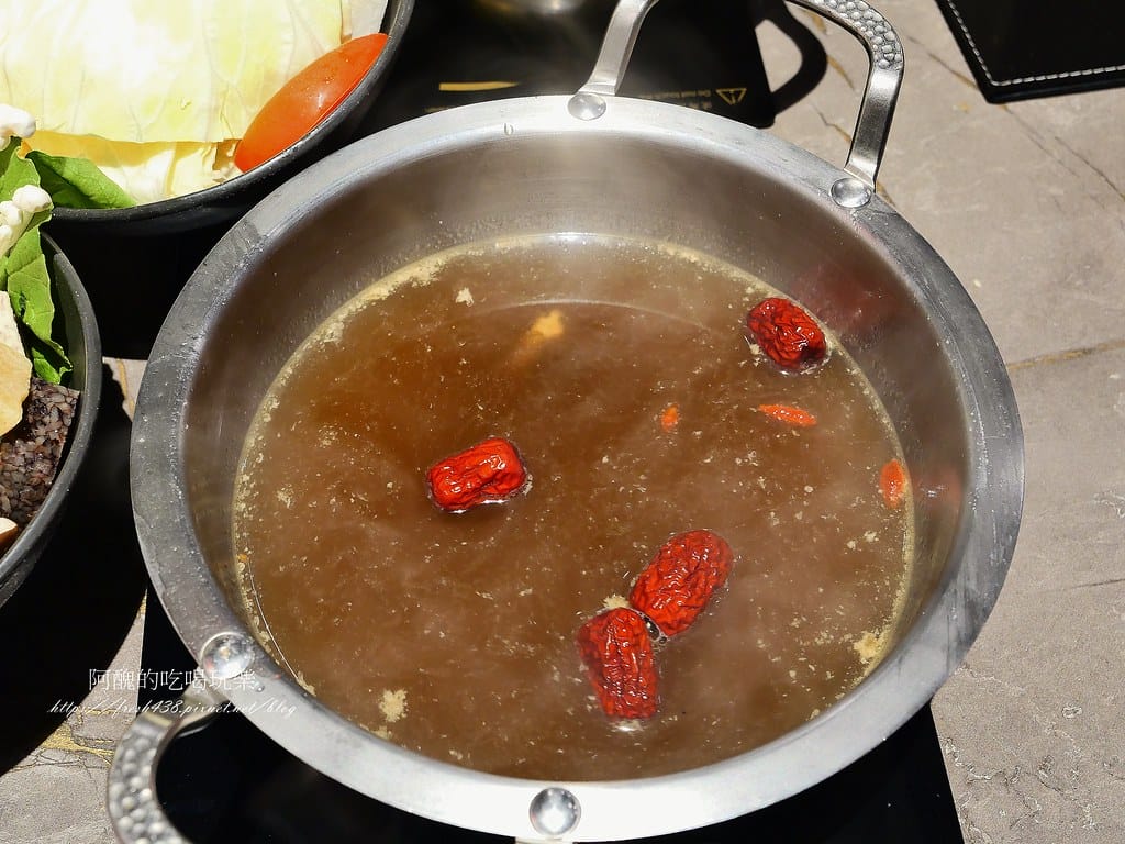 【台北美食】一緒 旭鍋，中山宵夜火鍋，能吃到居酒屋菜色的火鍋