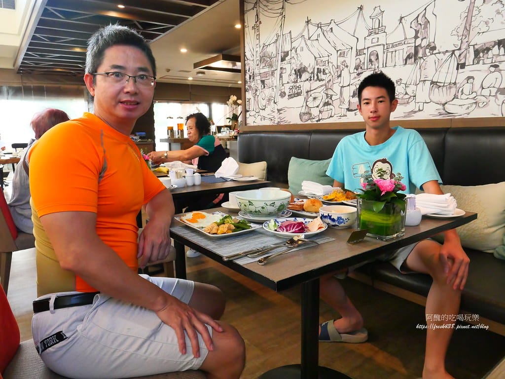 P1068756