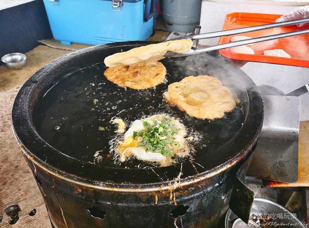 【宜蘭美食】武淵陳氏蔥油餅，銅板價美食，隱身於水火同源，內行