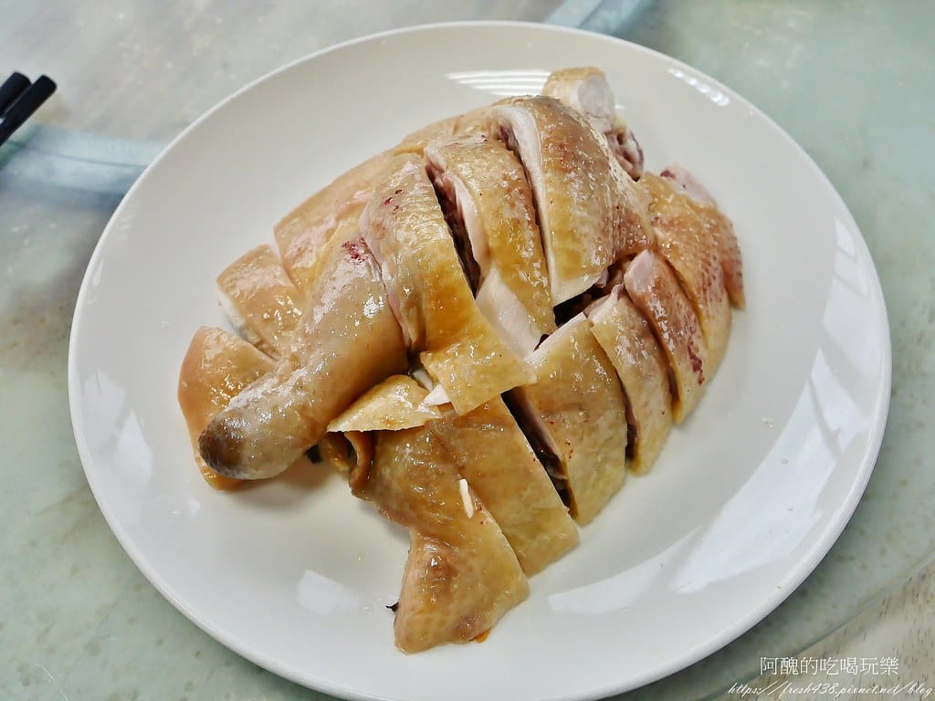 【新北美食】烏來i客棧,平價美味的餐廳,大推山鱸魚及白斬雞! 【新北美食】烏來i客棧,平價美味的餐廳,大推山鱸魚及白斬雞!