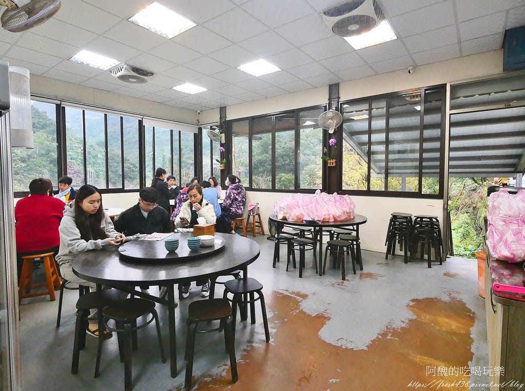 【新北美食】烏來i客棧,平價美味的餐廳,大推山鱸魚及白斬雞! 【新北美食】烏來i客棧,平價美味的餐廳,大推山鱸魚及白斬雞!