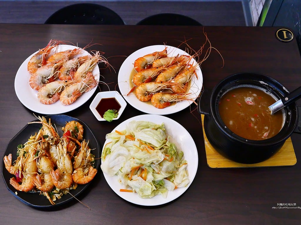 【台北美食】蝦之城活蝦餐廳,西門町必吃活蝦料理。 【台北美食】蝦之城活蝦餐廳,西門町必吃活蝦料理。