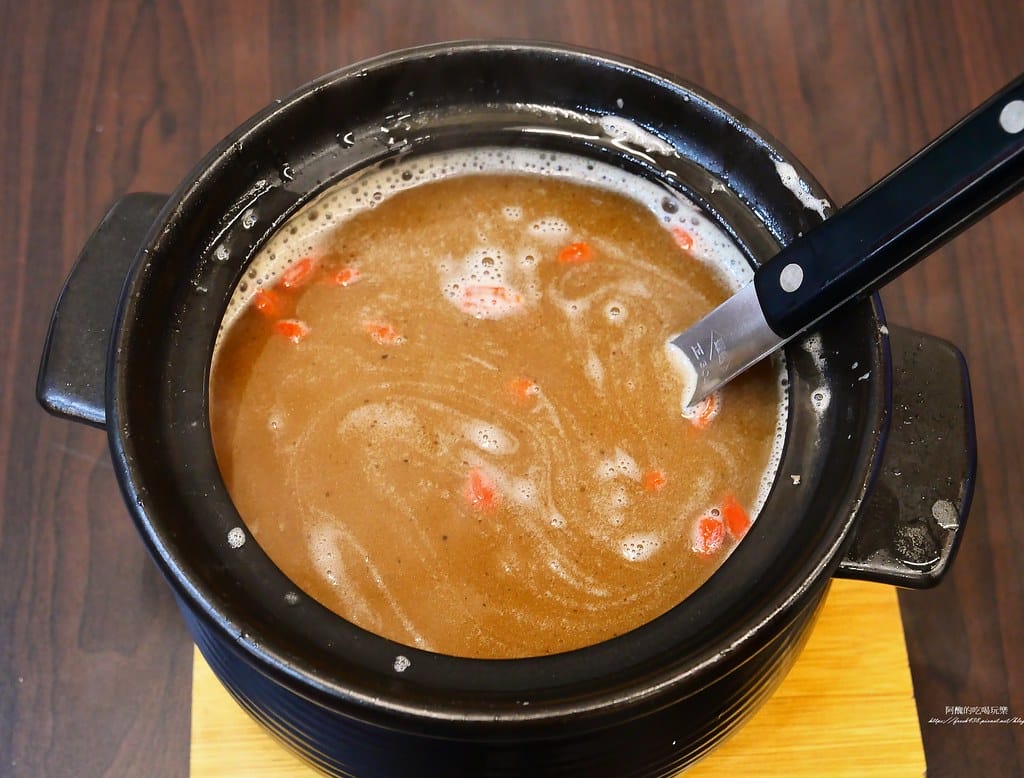 【台北美食】蝦之城活蝦餐廳,西門町必吃活蝦料理。 【台北美食】蝦之城活蝦餐廳,西門町必吃活蝦料理。