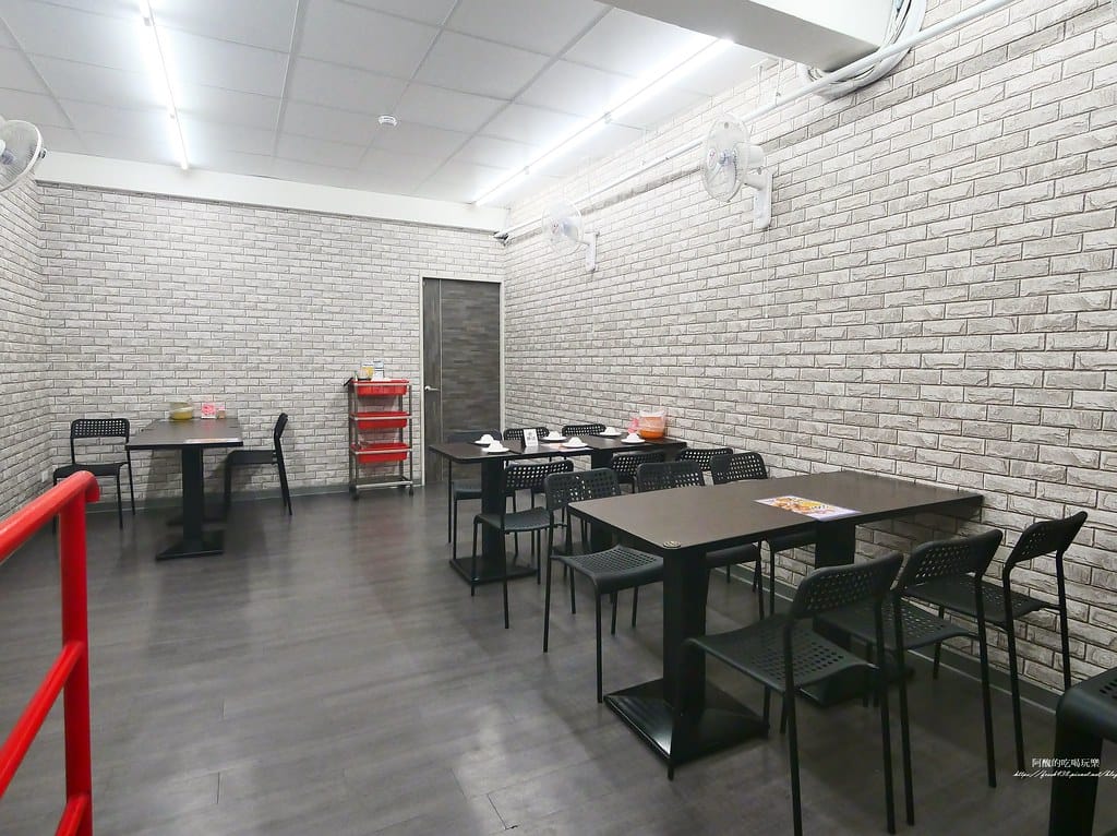 【台北美食】蝦之城活蝦餐廳,西門町必吃活蝦料理。 【台北美食】蝦之城活蝦餐廳,西門町必吃活蝦料理。