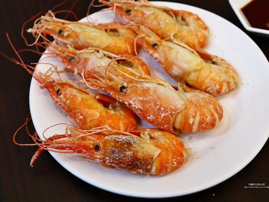 【台北美食】蝦之城活蝦餐廳,西門町必吃活蝦料理。 【台北美食】蝦之城活蝦餐廳,西門町必吃活蝦料理。