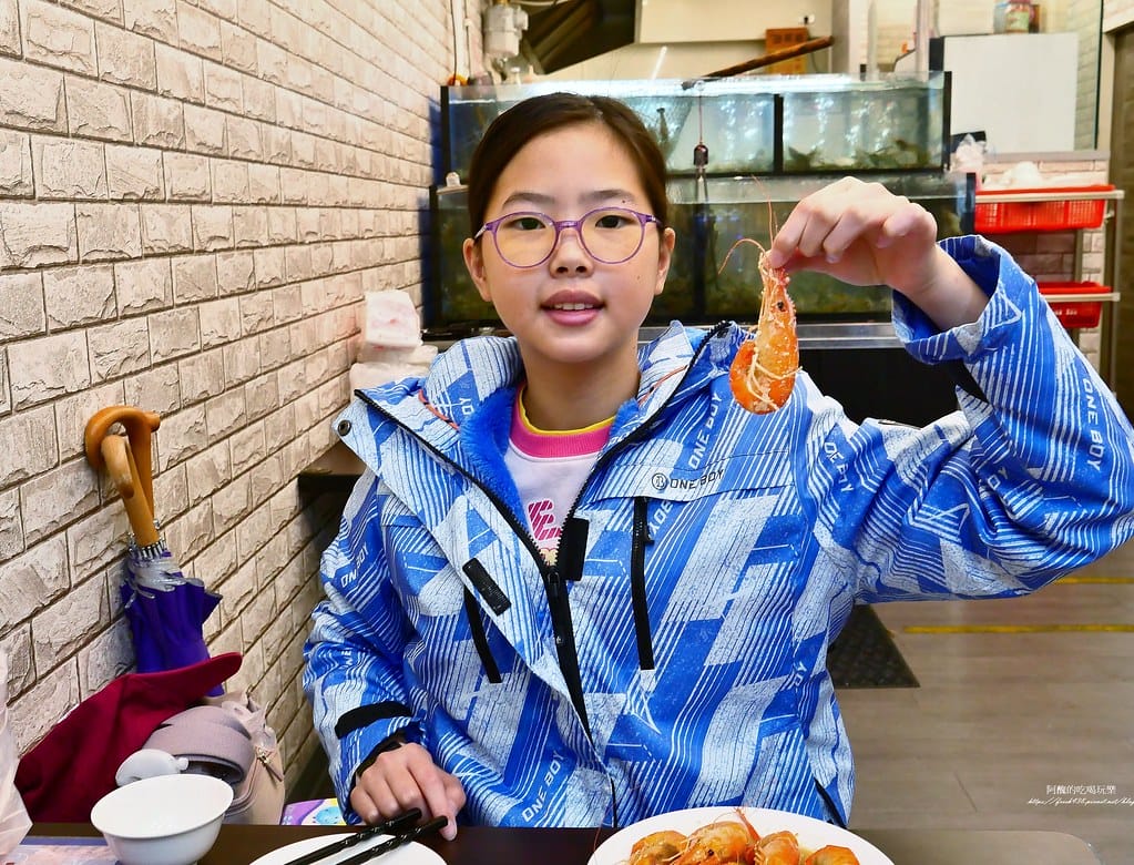 【台北美食】蝦之城活蝦餐廳,西門町必吃活蝦料理。 【台北美食】蝦之城活蝦餐廳,西門町必吃活蝦料理。