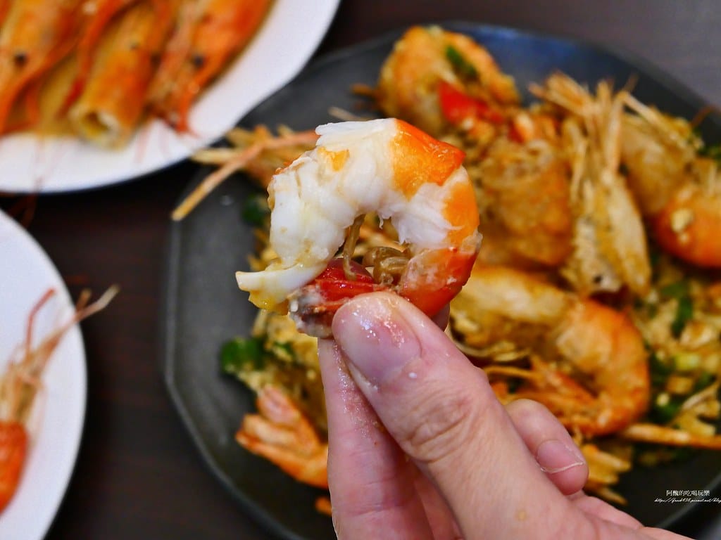 【台北美食】蝦之城活蝦餐廳,西門町必吃活蝦料理。 【台北美食】蝦之城活蝦餐廳,西門町必吃活蝦料理。