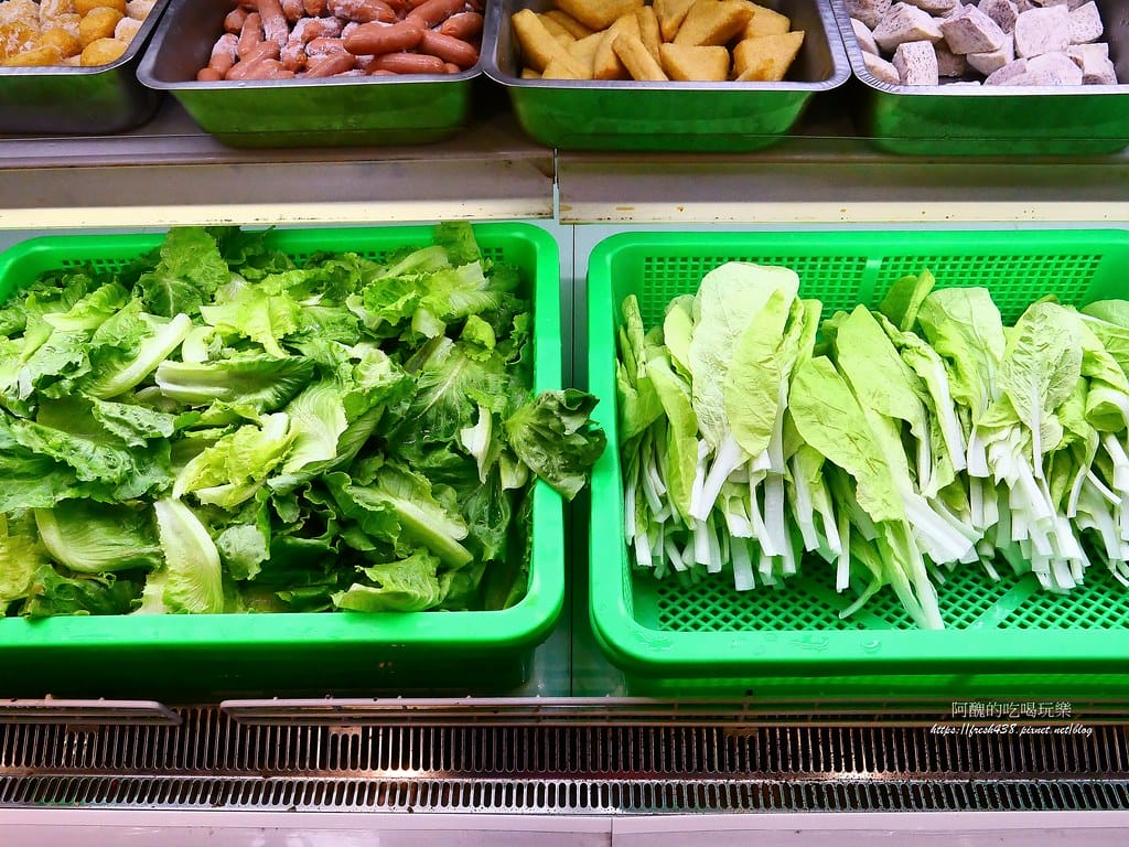 【樹林美食】羊霸天下-樹林店，羊肉爐吃到飽餐廳，各樣鮮美食材