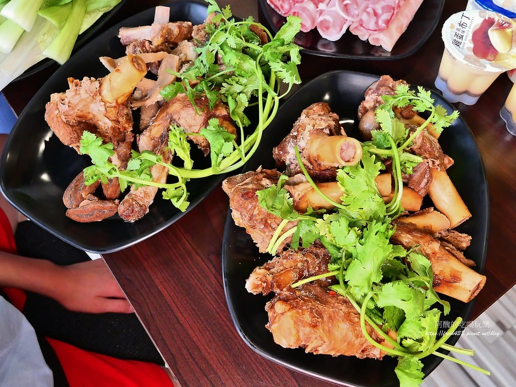 【樹林美食】羊霸天下-樹林店，羊肉爐吃到飽餐廳，各樣鮮美食材