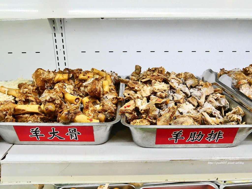 【樹林美食】羊霸天下-樹林店，羊肉爐吃到飽餐廳，各樣鮮美食材