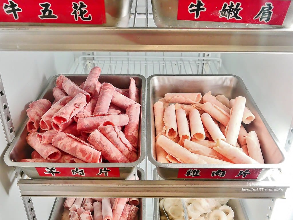 【樹林美食】羊霸天下-樹林店，羊肉爐吃到飽餐廳，各樣鮮美食材