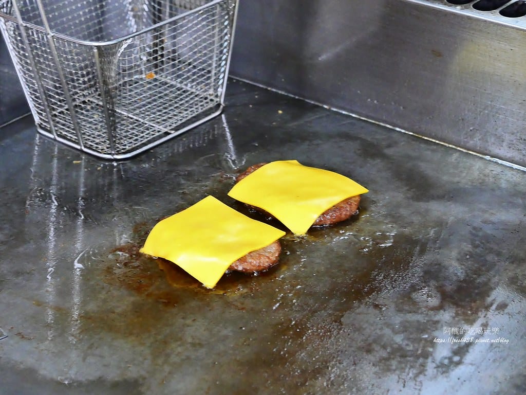 【新北美食】One Burger，鄰近樹林與新莊的美式漢堡店