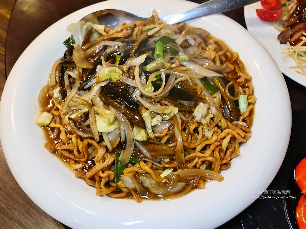 【台北美食】老睦家,知名台菜料理,必吃炒鱔魚、汕頭沙茶火鍋, 【台北美食】老睦家,知名台菜料理,必吃炒鱔魚、汕頭沙茶火鍋,
