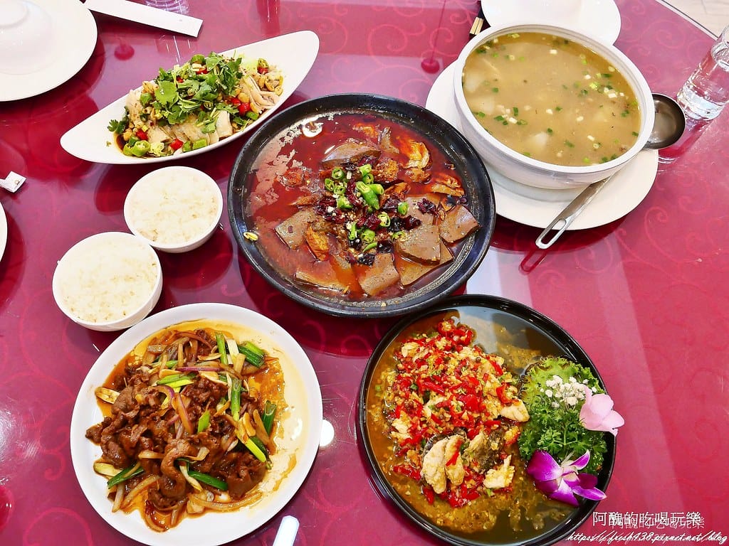 【小巨蛋中餐推薦】皇宴天成精緻中式料理｜聚餐首選，道地川味菜