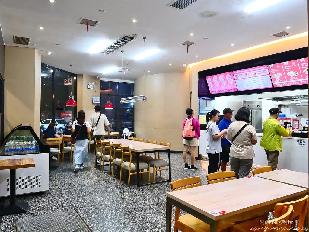【湖北美食推薦】光頭鹵黃陂店｜超辣滷味必吃攻略、菜單與評價一