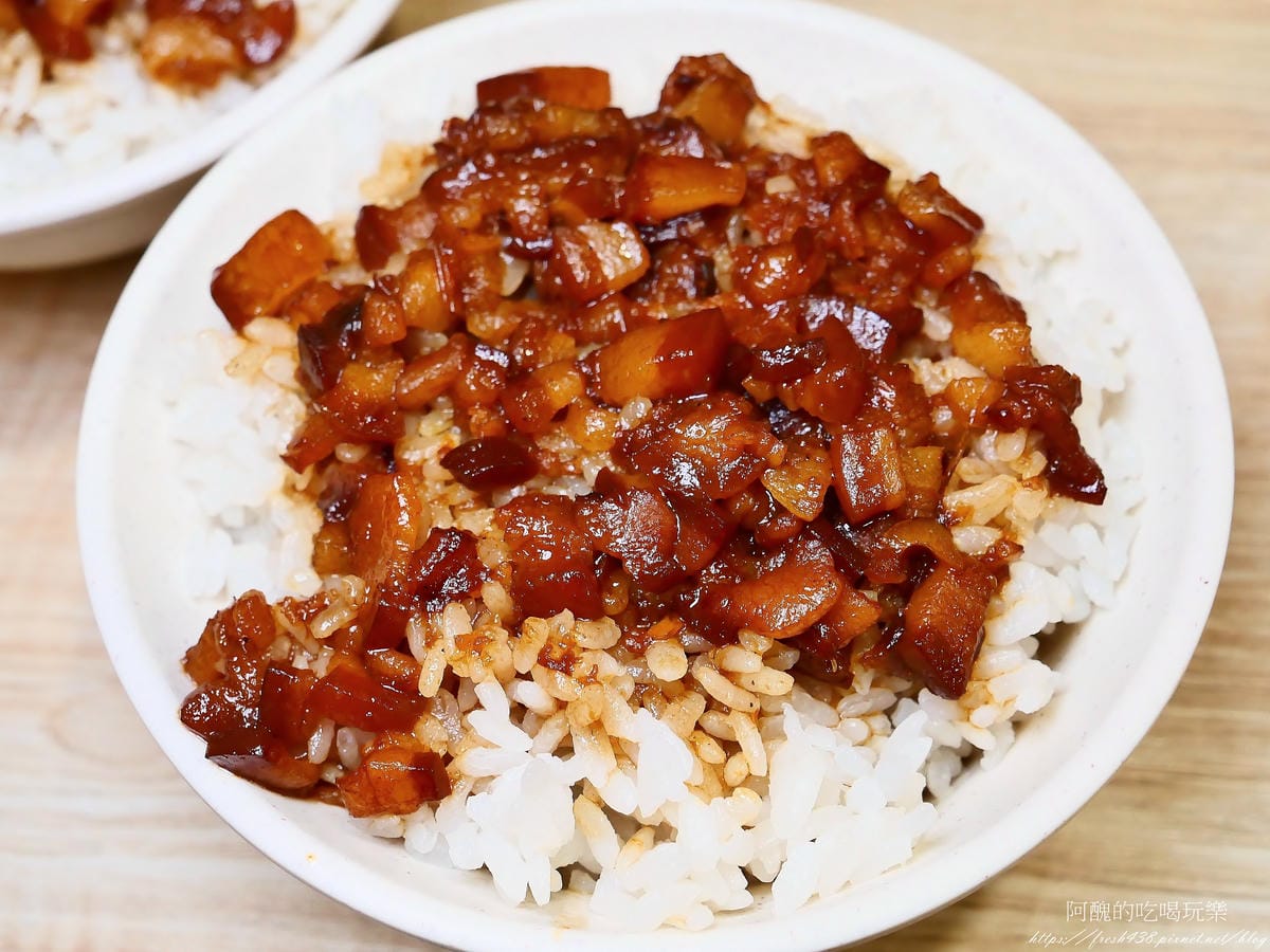中和米粉湯｜在地人最愛的消夜美食！必點小菜與營業時間一次看