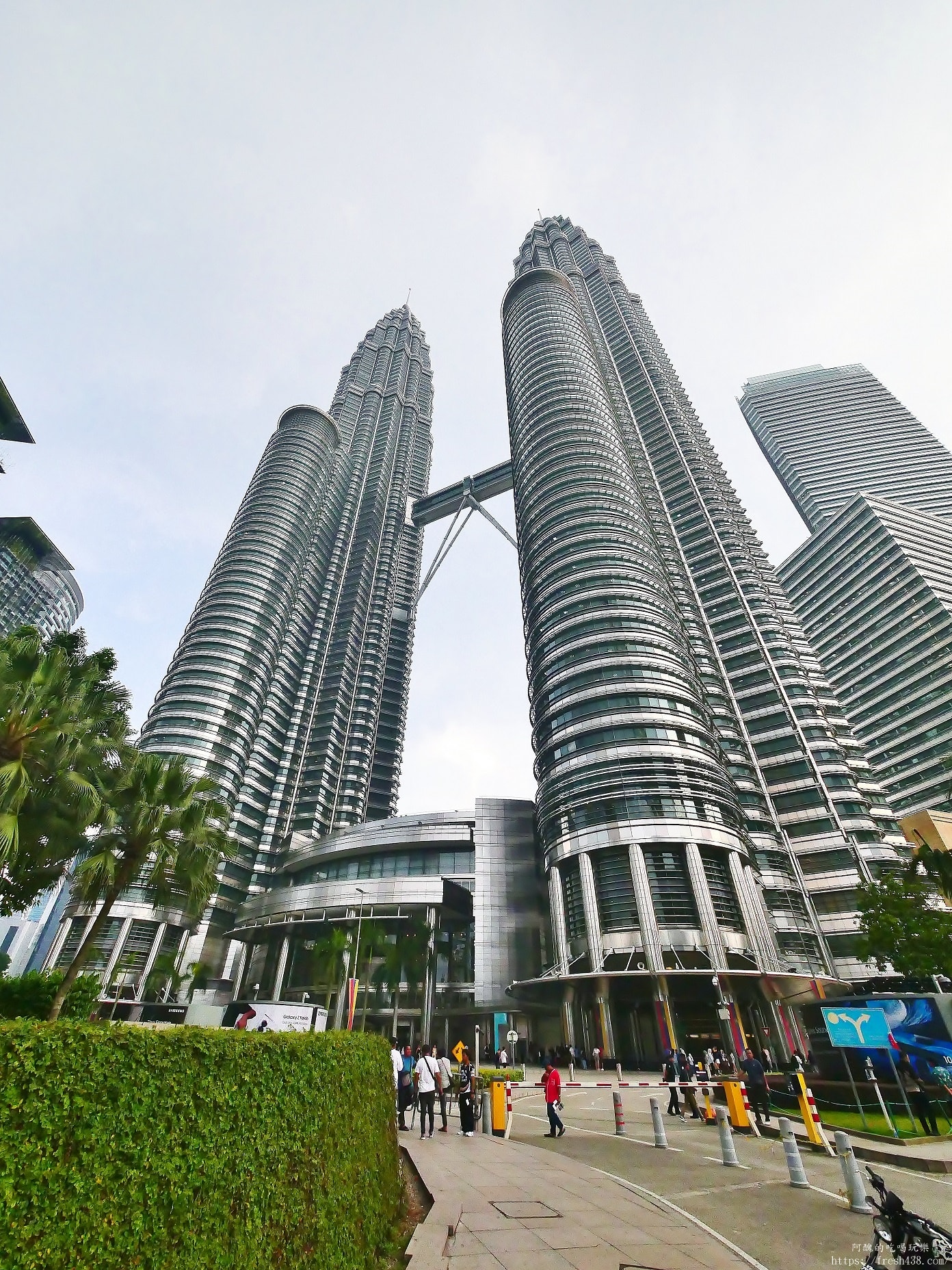 雙子星花園廣場(國油雙峰塔 KLCC)|吉隆坡必訪地標與購物商場指南 - 第2張圖 雙子星花園廣場(國油雙峰塔 KLCC)|吉隆坡必訪地標與購物商場指南