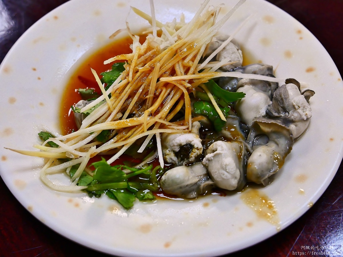 林記台南無刺虱目魚粥台北總店｜捷運後山埤站人氣小吃，排骨飯必點、無刺虱目魚肚湯不能錯過