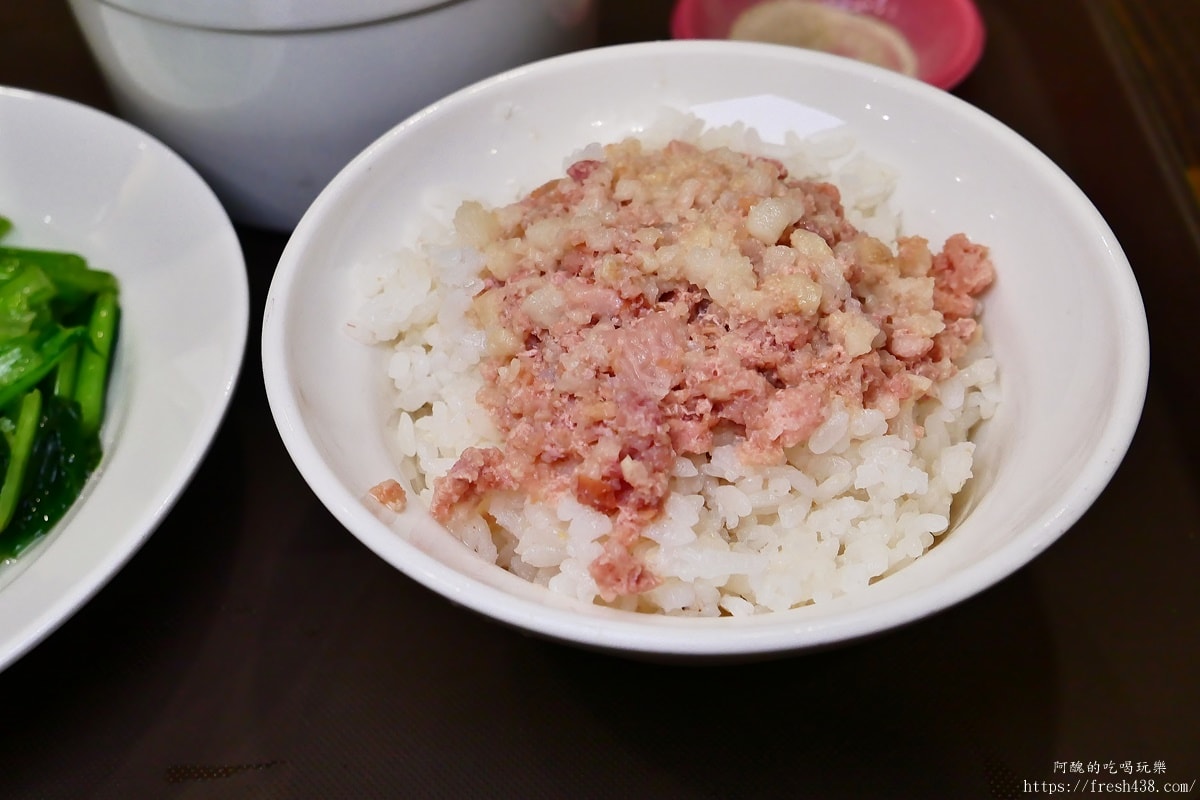 元氣十盅中壢店｜原台G創始店二代傳承，蒸煮雞湯食補美容推薦