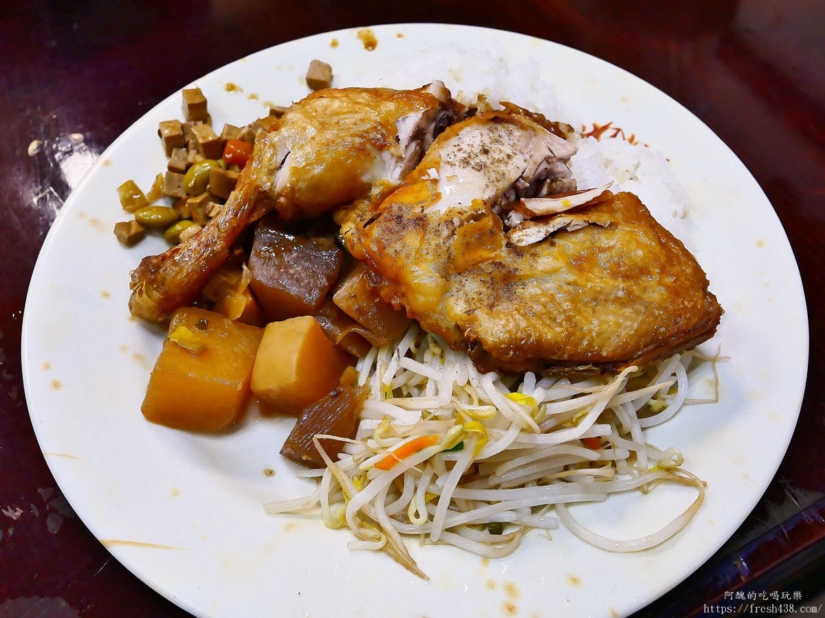 林記台南無刺虱目魚粥台北總店｜捷運後山埤站人氣小吃，排骨飯必點、無刺虱目魚肚湯不能錯過
