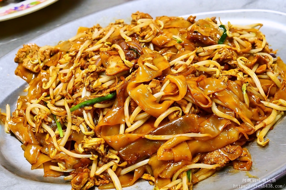 亞羅街夜市美食攻略｜黃亞華必吃菜單與必吃攤位整理
