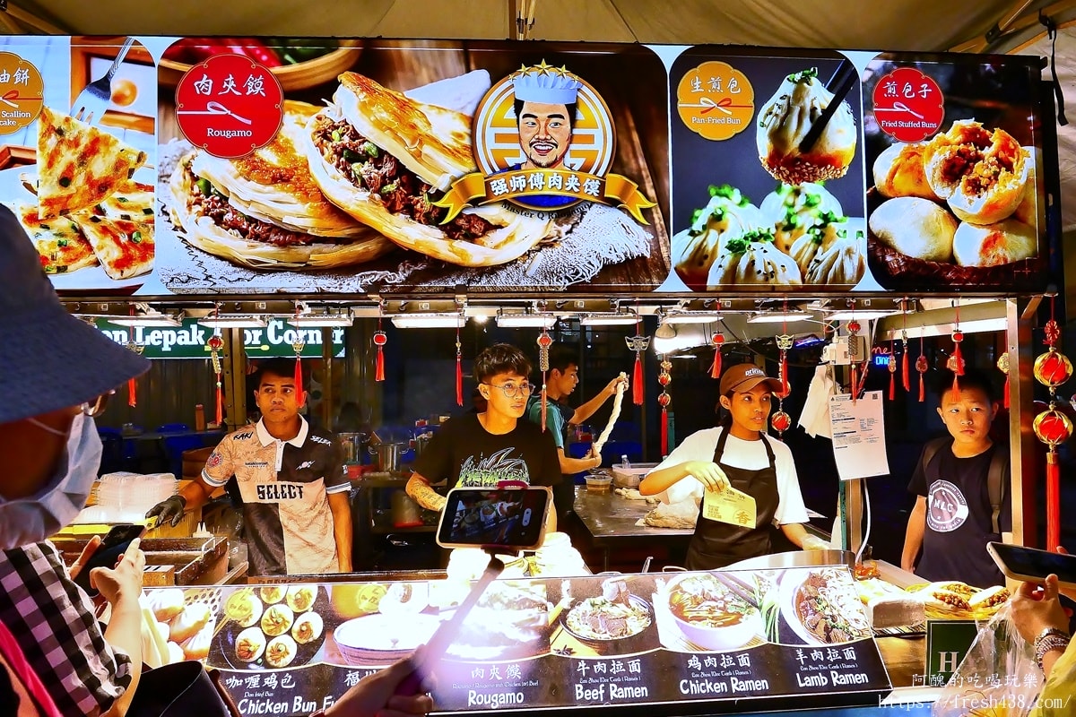 亞羅街夜市美食攻略｜黃亞華必吃菜單與必吃攤位整理