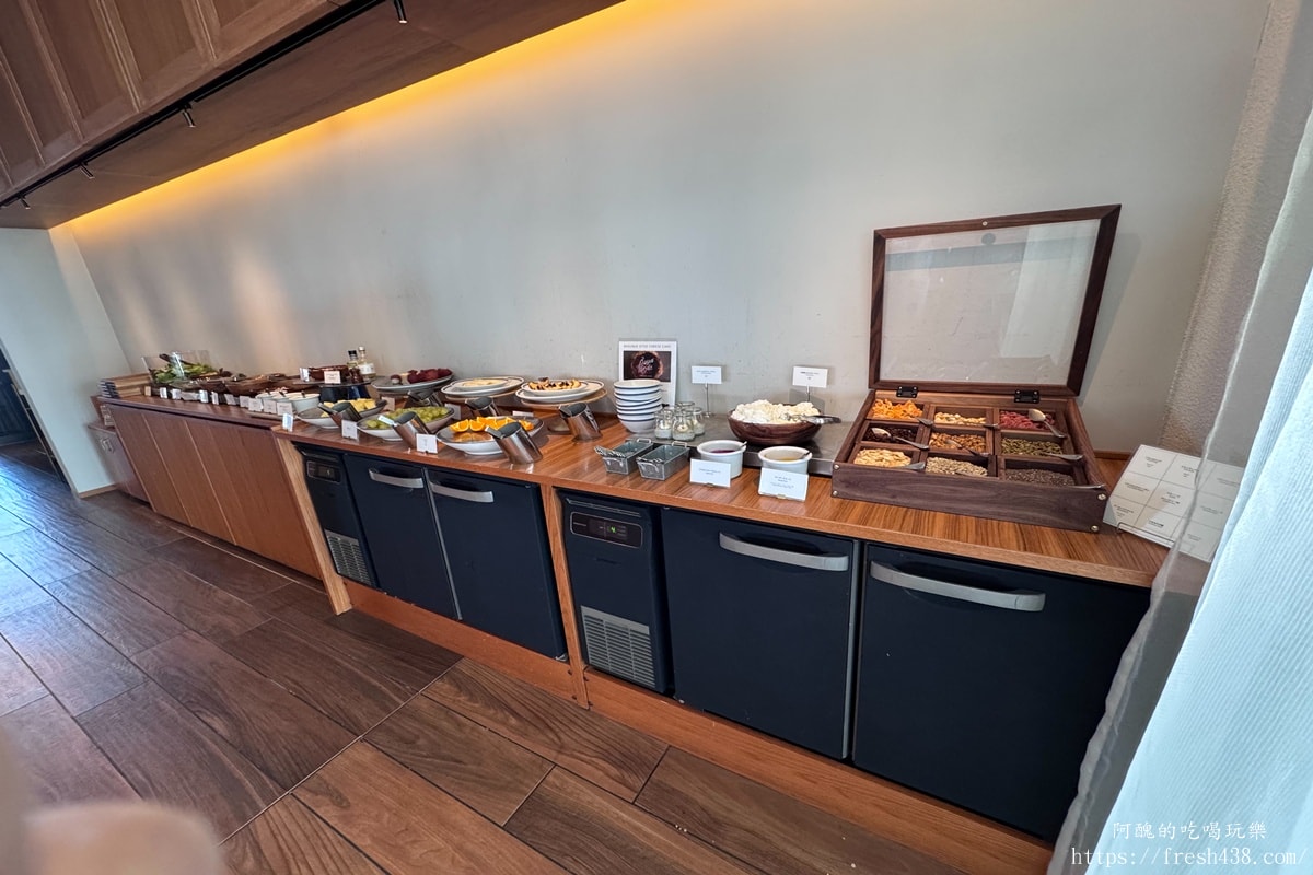 【沖繩那霸住宿推薦】Southwest Grand Hotel 國際通附近新飯店開箱,角部屋採光好、早餐烤魚必吃 - 第21張圖 【沖繩那霸住宿推薦】Southwest Grand Hotel 國際通附近新飯店開箱,角部屋採光好、早餐烤魚必吃
